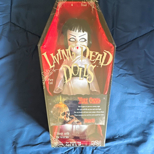 Mezco living dead dolls yuki - mezco,